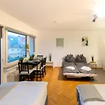 Cozy With Kitchen + Balcony New! Appartement