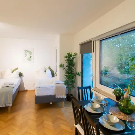 Livesto Easyroom1 - Cozy With Balcony, Kitchen, Wifi & Tv *