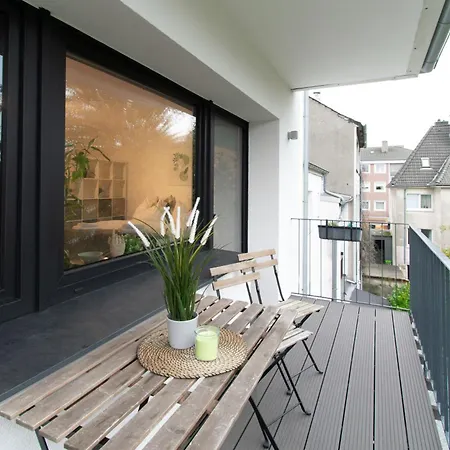 Appartement Livesto Easyroom1 - Cozy With Balcony, Kitchen, Wifi & Tv Essen