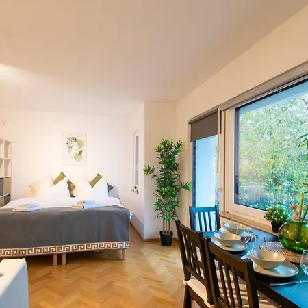 Livesto Easyroom1 - Cozy With Balcony, Kitchen, Wifi & Tv *