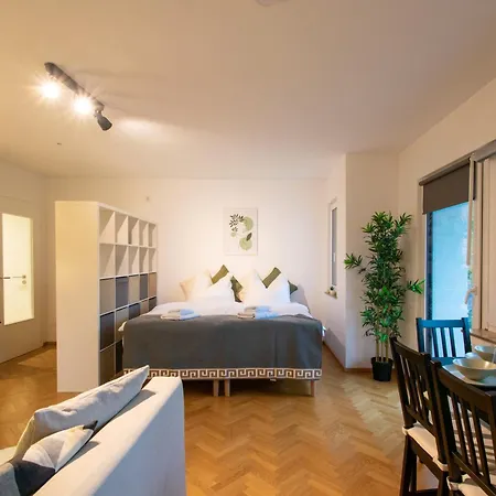 Appartement Livesto Easyroom1 - Cozy With Balcony, Kitchen, Wifi & Tv Essen