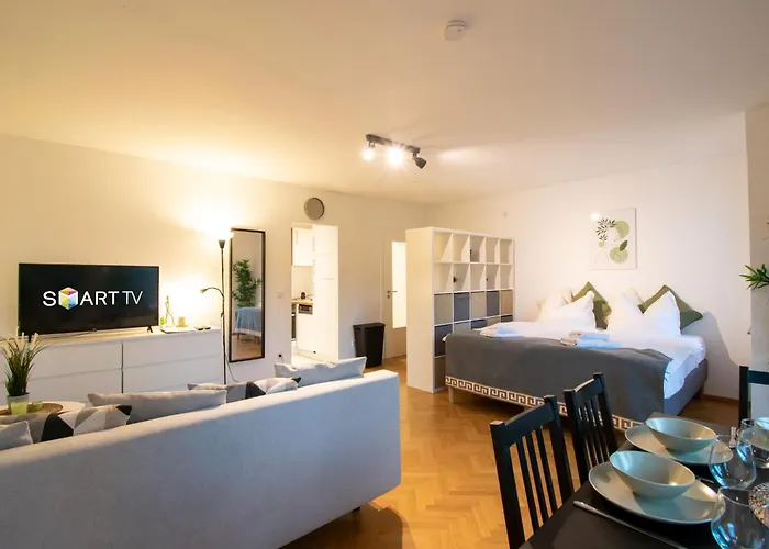 Cozy With Kitchen + Balcony New! 에센