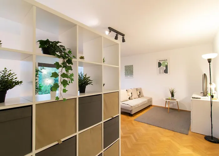 아파트 Cozy With Kitchen + Balcony New!