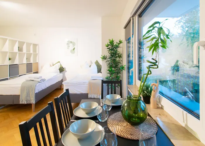 아파트 Cozy With Kitchen + Balcony New! 에센