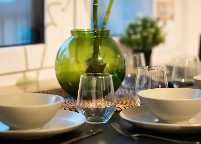 Cozy With Kitchen + Balcony New! 아파트 *