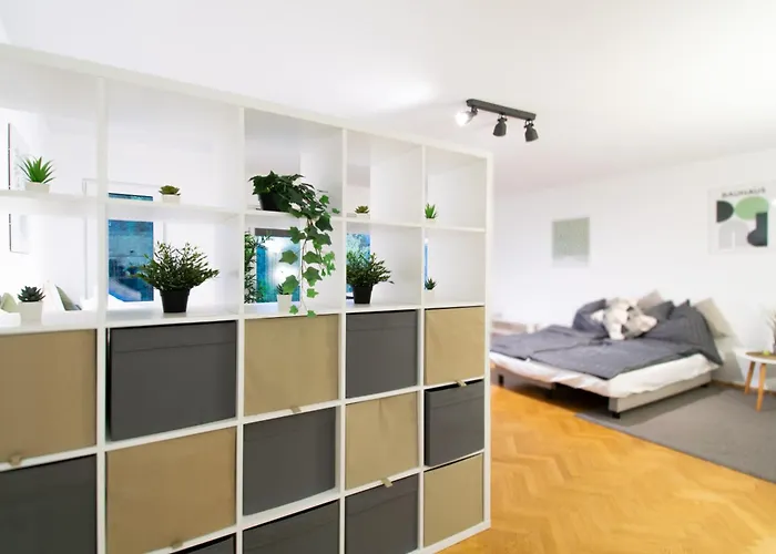 Cozy With Kitchen + Balcony New! 아파트 *